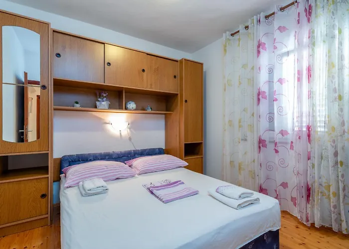 Apartment Miljus By Interhome